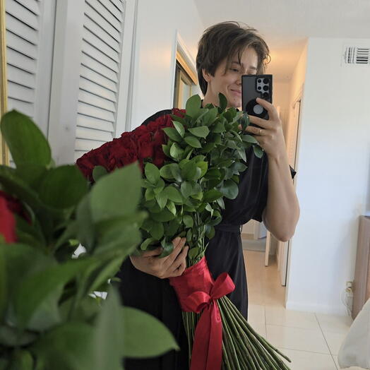 101 long-stemmed roses, 1 meter