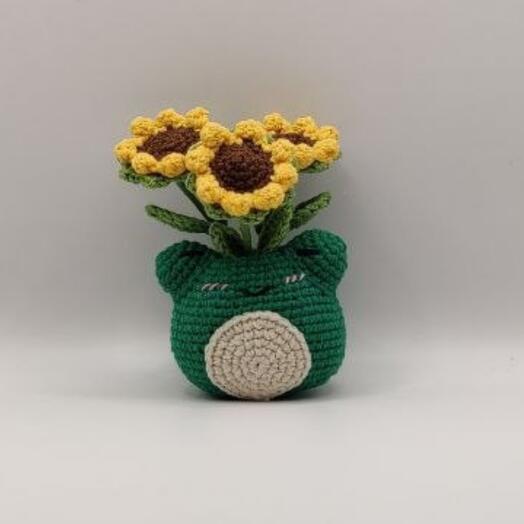 Froggy with sunflowers