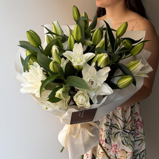 Lily 5 white