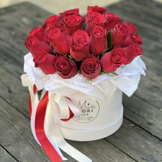 39 box of Dutch roses