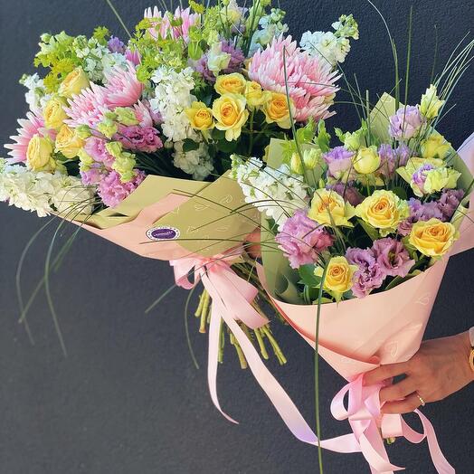 Blumenstrauß für Mutter und Kind