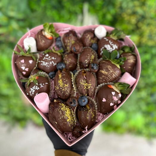 Chocolate and dates dipped in chocolate