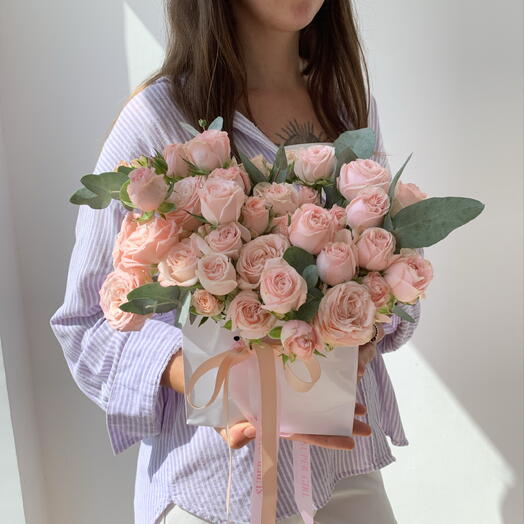 Garden pink roses box