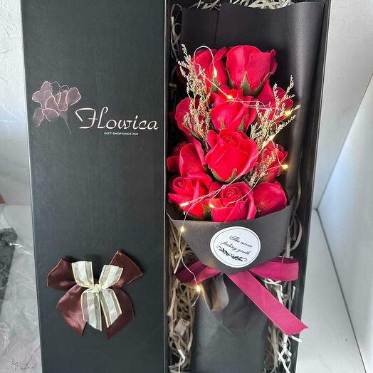 For your special Occassion red roses in box