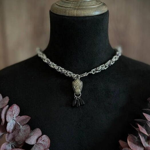 Adjustable necklace "Aspid", purple